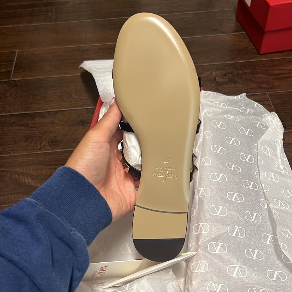 NIB Valentino Sandals 37 - Picture 5 of 6